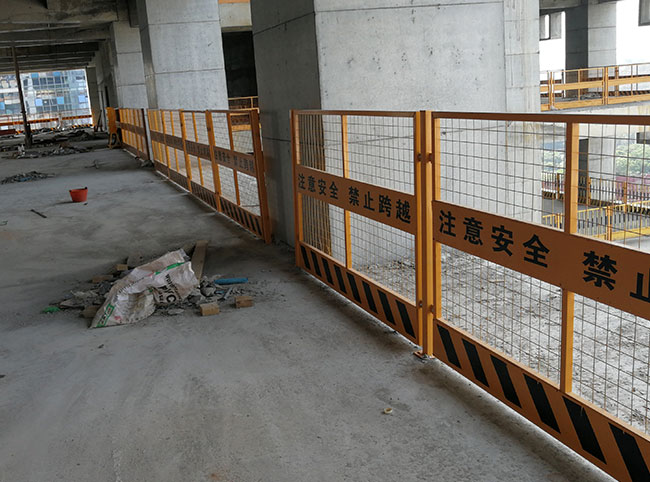 臨邊防（fáng）護欄杆案例